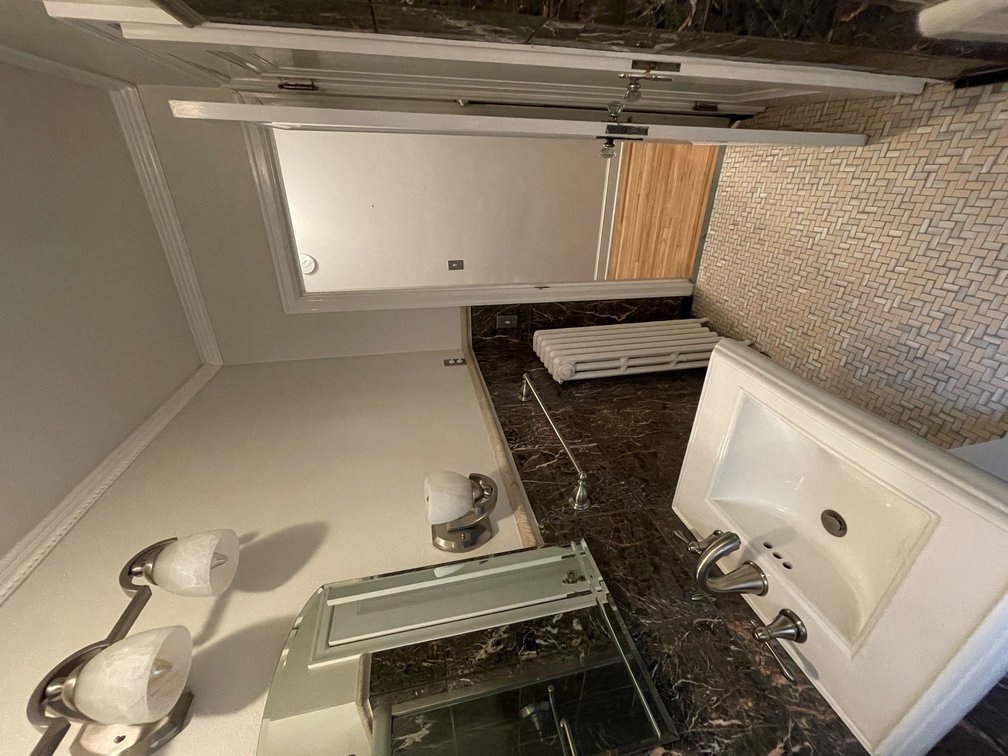 Bathroom view 3